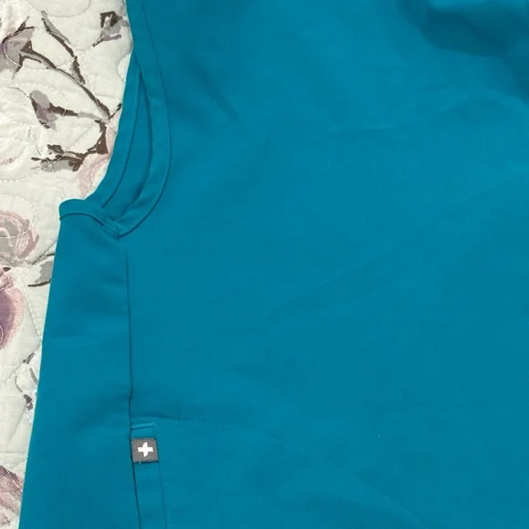 Figs Blue Rafaela Top & Zamora Joggers - Picture 7 of 8